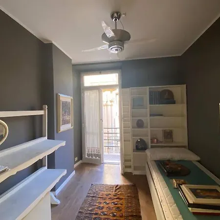 A 2 Passi Dal Mare ,salone Nautico E Centro Storico Apartman
